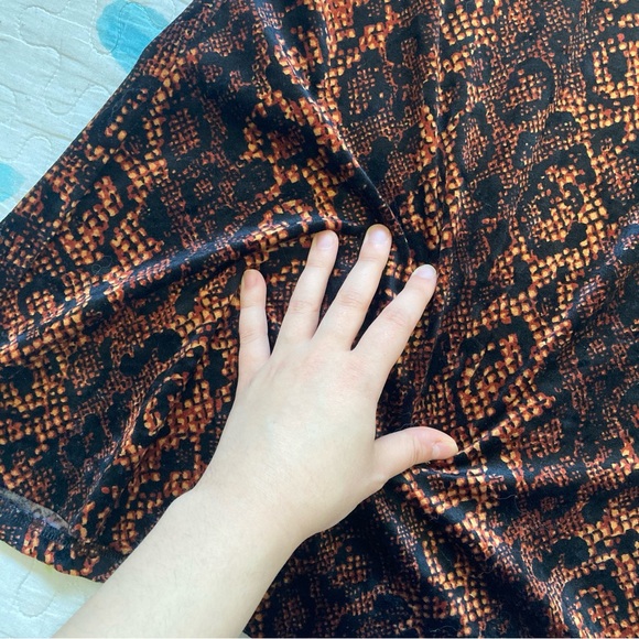 Vintage 90s Velvet Leopard Print Mini Dress 🐆 - Picture 3 of 6